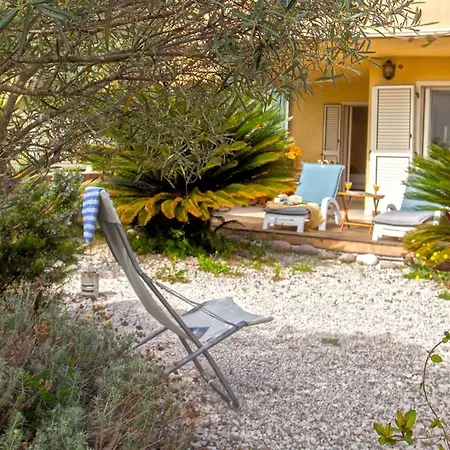 Casa Linda Au Calme Avec Jardin A 900 M Port Et Centre De Calvi (Corsica)