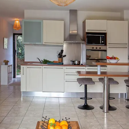 Casa Linda Au Calme Avec Jardin A 900 M Port Et Centre De Apartmán