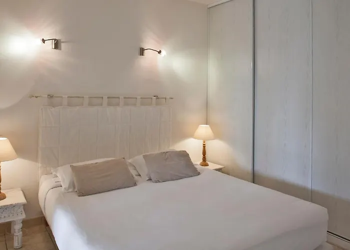 Casa Linda Au Calme Avec Jardin A 900 M Port Et Centre De Calvi (Corsica)