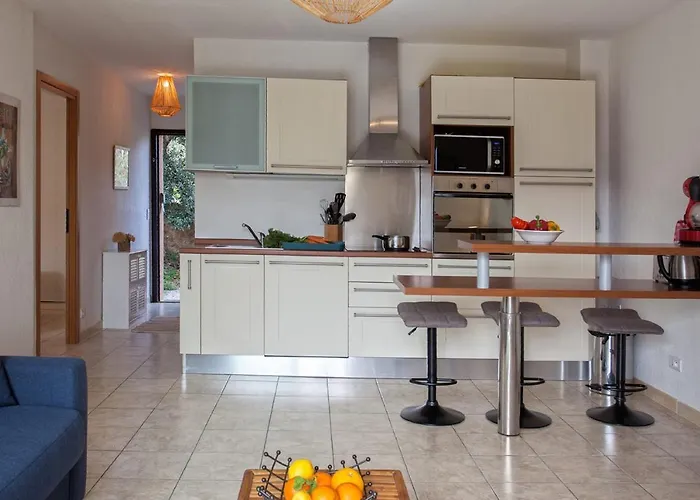 Casa Linda Au Calme Avec Jardin A 900 M Port Et Centre De Apartment